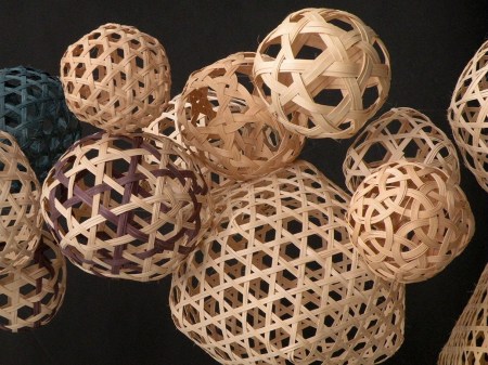 075-WovenGeoInstallVert